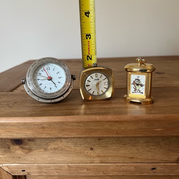 Warner Brothers Tasmanian Devil Brass desk travel clock - Picture 2 of 12